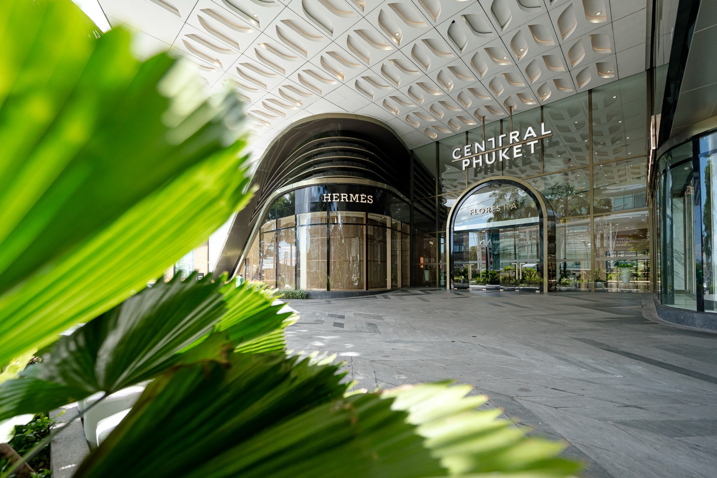 WORLD OF LUXURY BRANDS